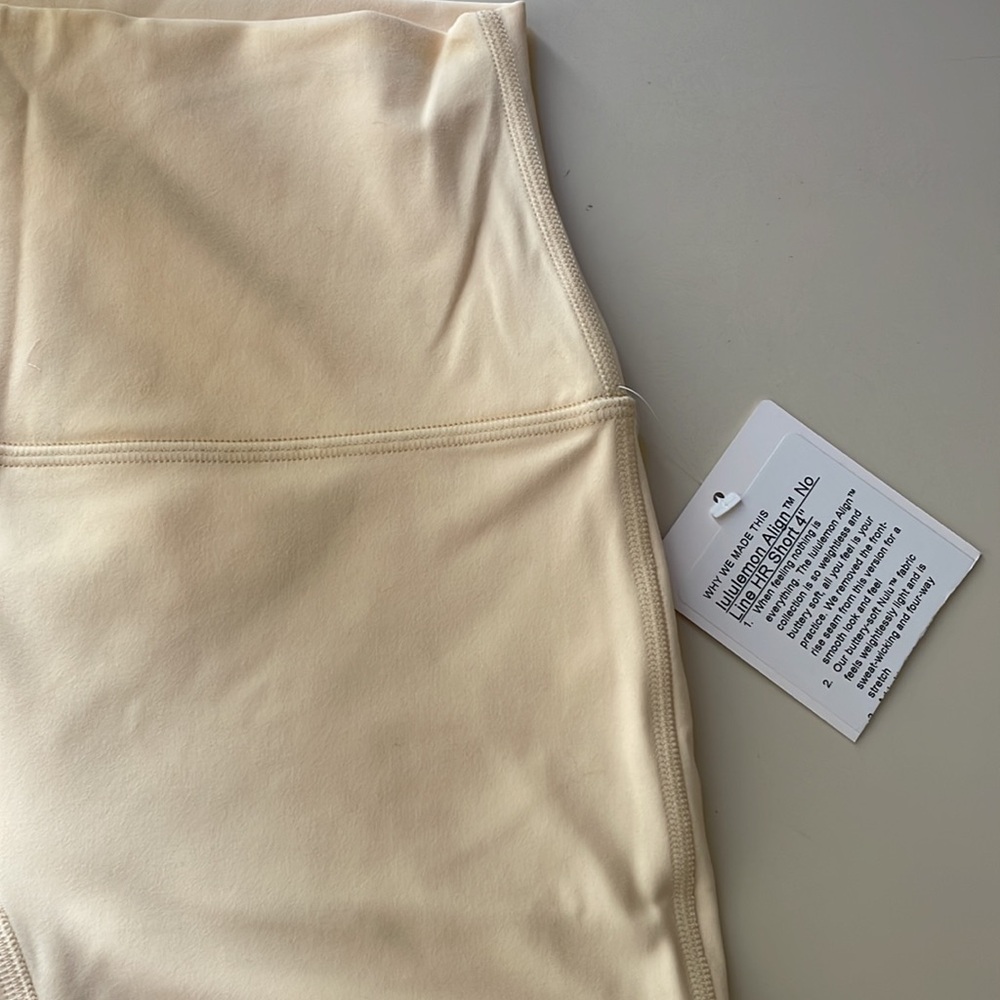Lululemon Buttercream Align Shorts 4” Size 4 - Picture 5 of 8